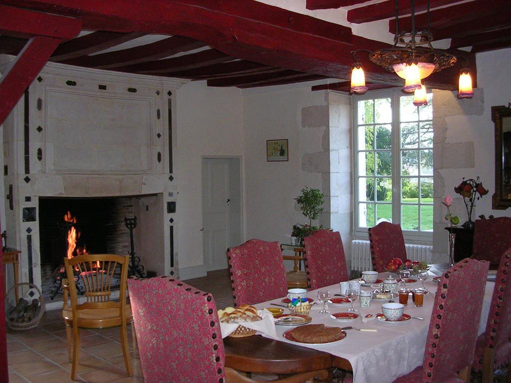 Chateau De La Noblaye Acomodação com café da manhã Lemere Exterior foto
